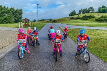 1. den - Kola a in-line brusle