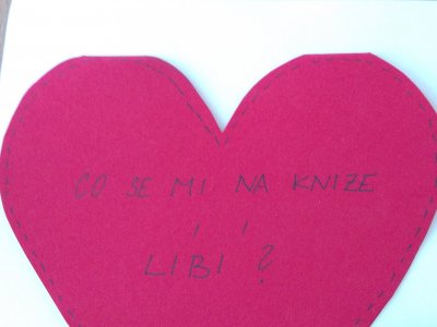 Co se mi na knize líbí? Zvenčí