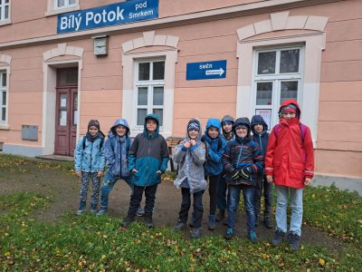 Bílý Potok nás přivítal docela silným deštěm,