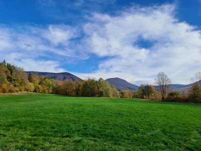 Pohled z Bílého Potoka k Tišině a Paličníku.