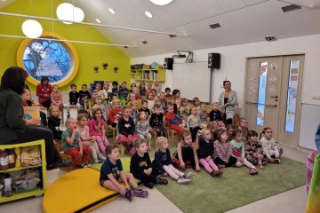 Divadlo Koloběžka “Vánoce v pohádce”