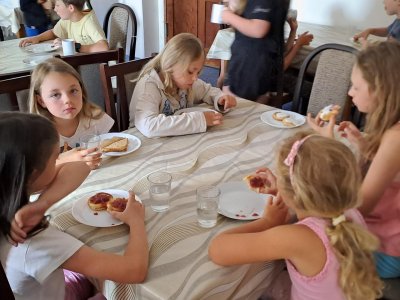 pan kuchař nám udělal k snídani překvapení - lívance!