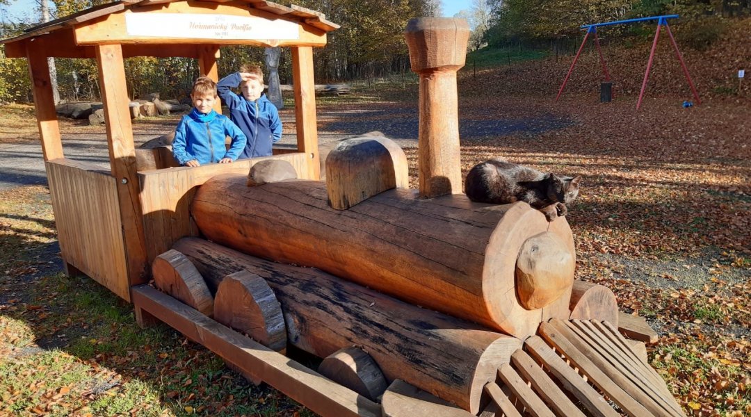 Dřevěné sochy Heřmanice