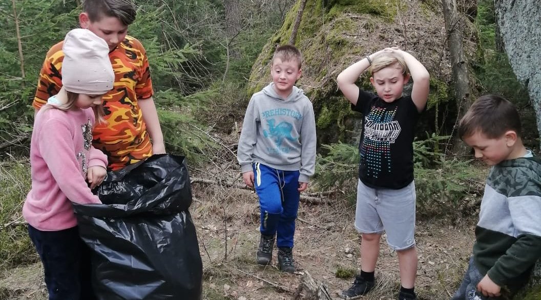 Fotky z velikonočního hledání pokladu