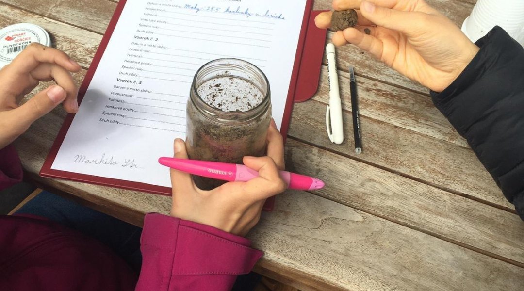 Zkoumání vlastností půdy