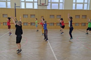 Cvičení v tělocvičně