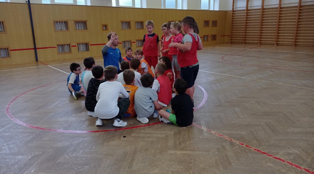 Tělesná výchova s trenéry