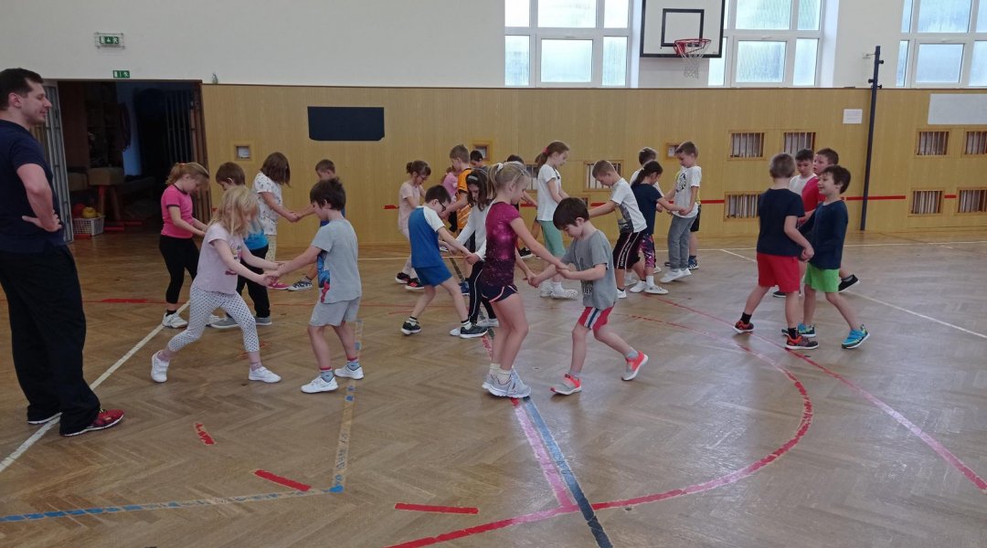 Tělesná výchova s trenéry