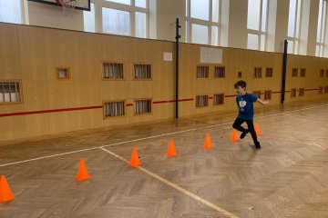 Zelená a Červená třída v tělocvičně