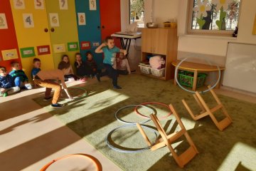 Ranní cvičení  s obručemi