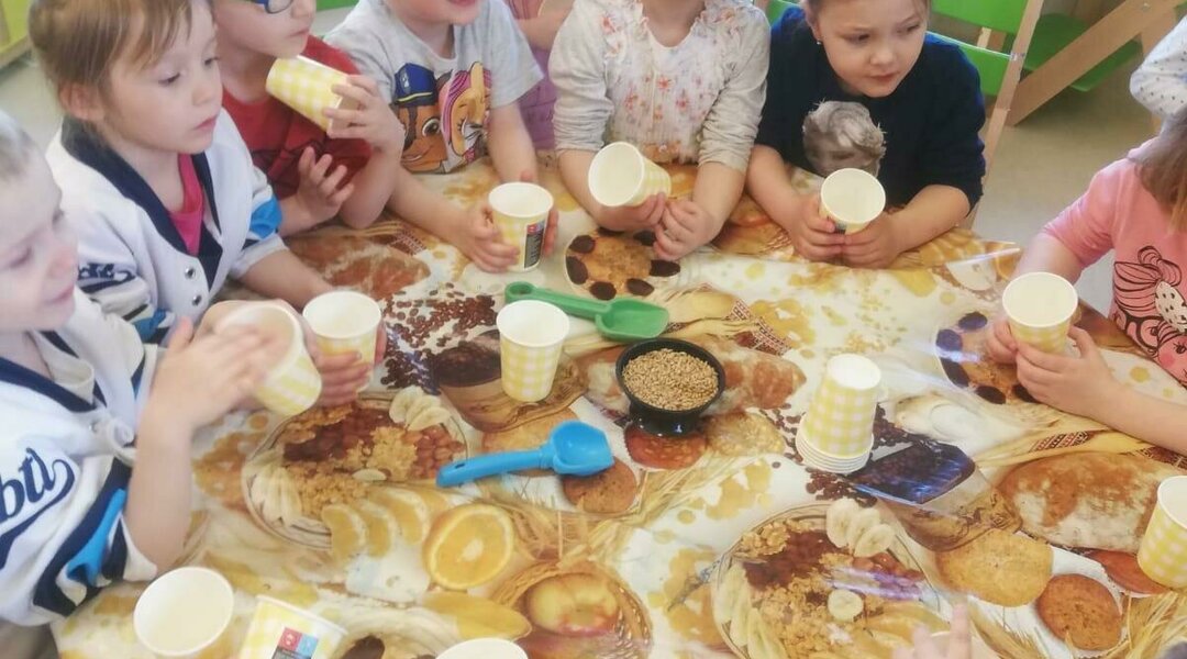 Sázení velikonoční travičky