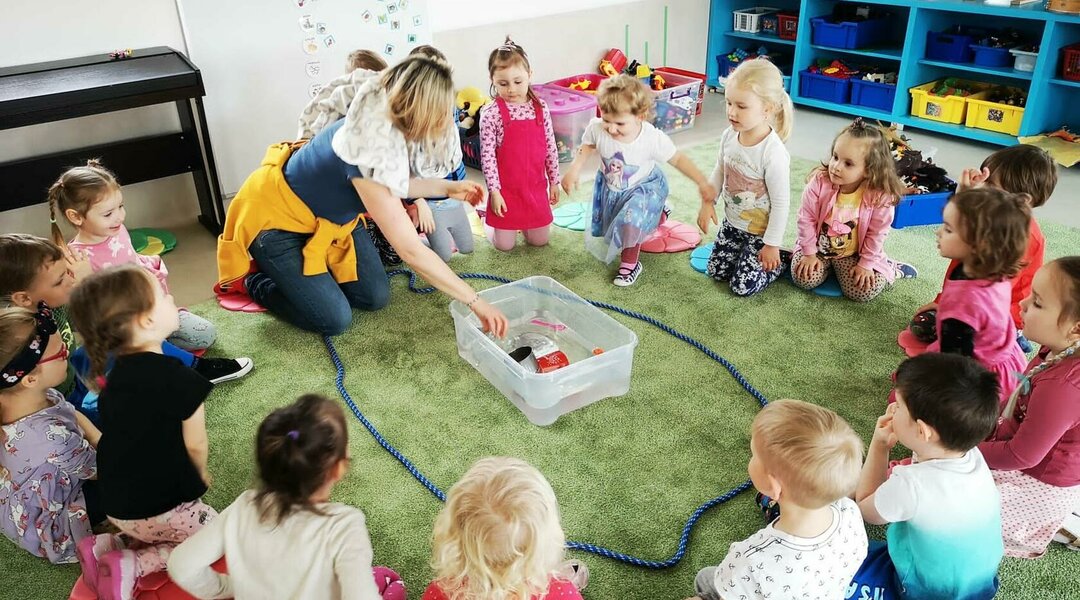 Voda - co poztrácel vodníček ve svém rybníku a hry s barvou