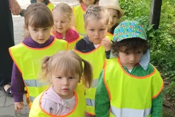 Procházka - užíváme si sluníčko