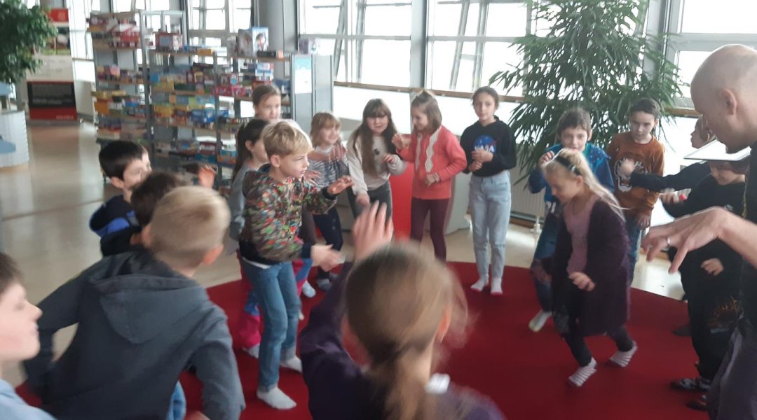 Hlas a uši na výletě s nohama a rukama