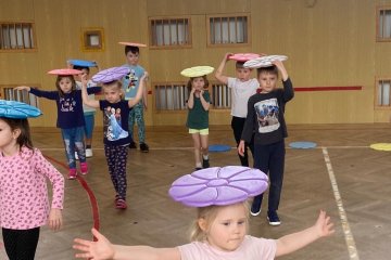 Cvičení v tělocvičně