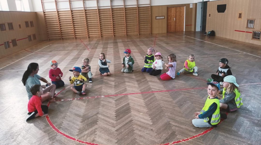 První návštěva tělocvičny