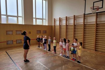 Cvičení v tělocvičně