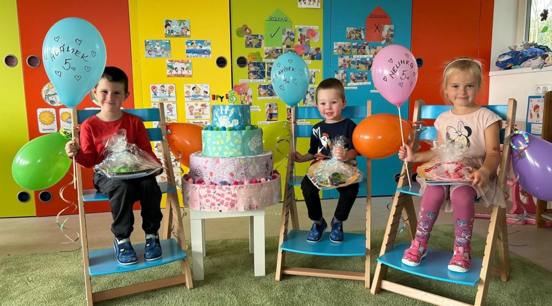 Oslava narozenin - Davídek, Nelinka, Adámek