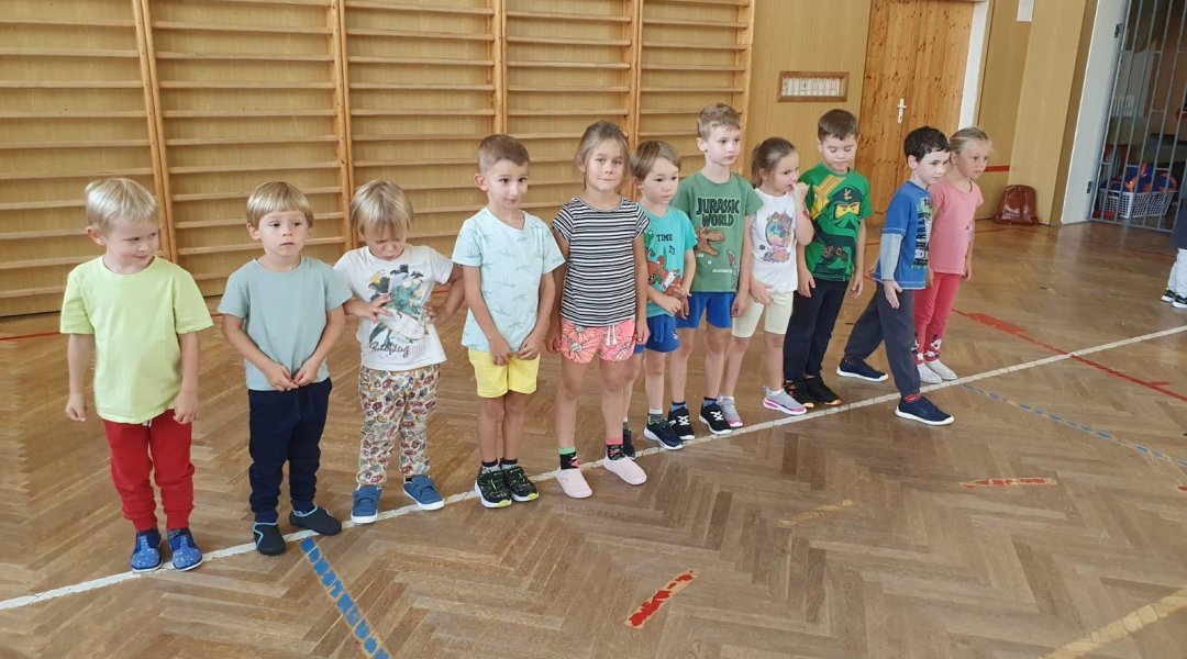 Cvičení v tělocvičně