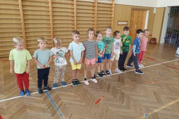 Cvičení v tělocvičně