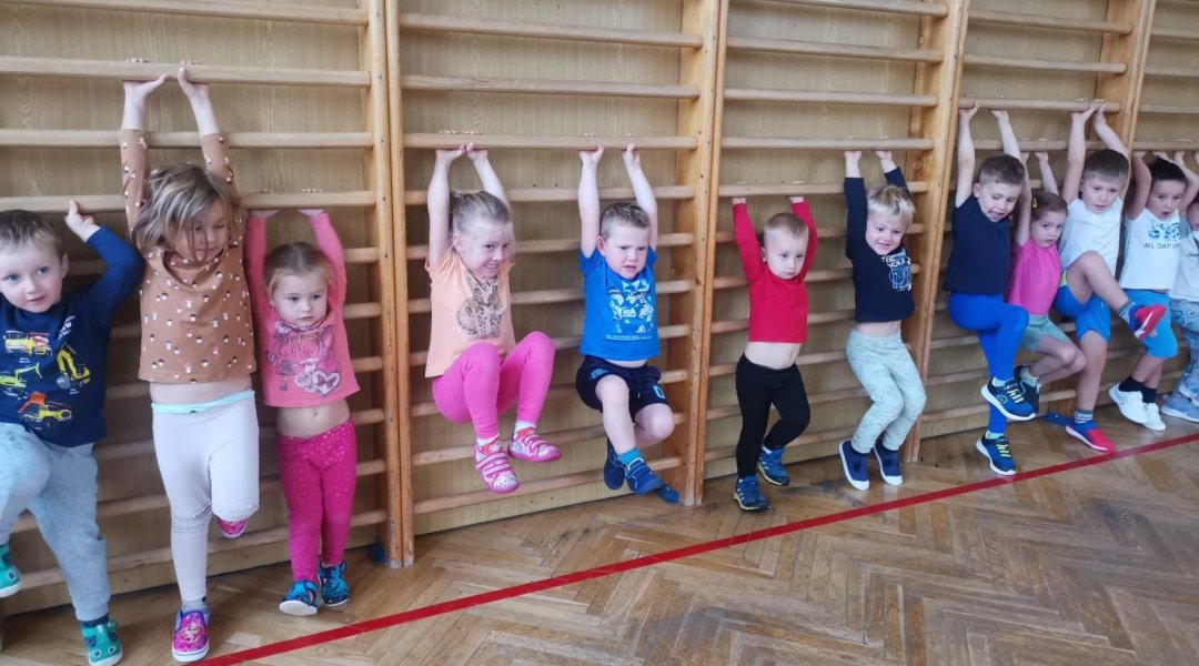 Cvičení v tělocvičně