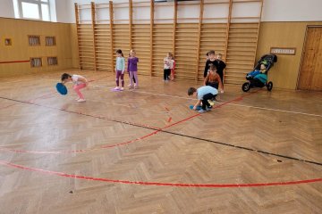 Cvičení v tělocvičně