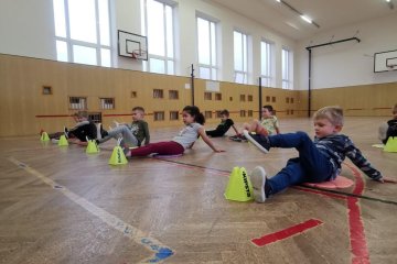 Cvičení v tělocvičně