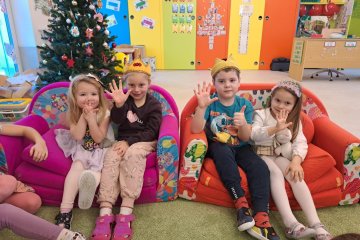 Oslava narozenin -  Pepinka, Víťa,  Sárinka a Sofinka