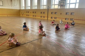 Cvičení v tělocvičně