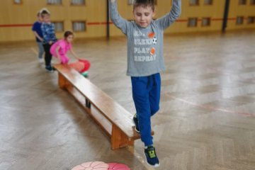 Cvičení v tělocvičně