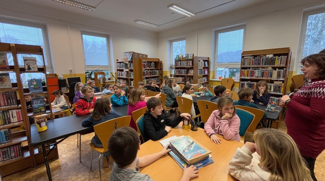 Společná návštěva knihovny s třeťáky z Ostašova
