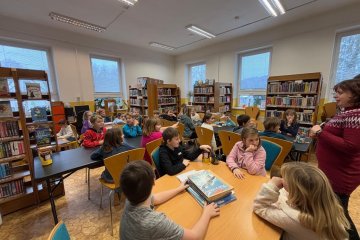 Společná návštěva knihovny s třeťáky z Ostašova