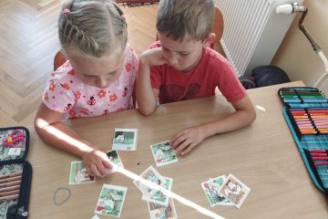 Skládání pohádky O slepičce a kohoutkovi