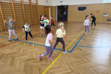 Cvičení v tělocvičně