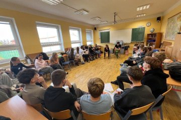 DRAMACENTRUM BEZEJMÉNA - Petr a Katka